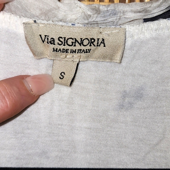 Via Signoria Italian 100% silk, lined, sleeveless top, white & blue, size small - Picture 4 of 8